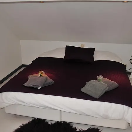 Duplex 4 Personnes Jacuzzi Apartment Stavelot